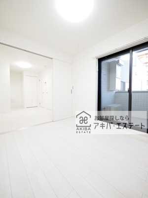 【洋室】 | THE APARTMENT 66