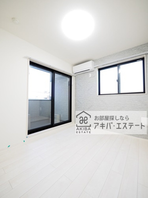 【洋室】 | THE APARTMENT 66