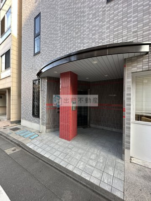 【エントランス】 | T・H・S・Yビル