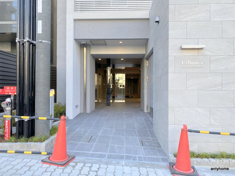 アーバネックス南新町 仲介手数料無料のエントランス
