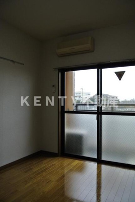 【居間・リビング】 | グランヴァン西馬込 | こちらのリビングで趣味の時間をお楽しみください