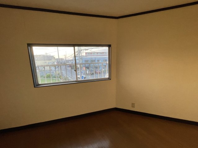 上広谷１７４－８店舗の洋室