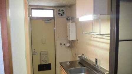 メゾン・タカツのキッチン|換気扇付き
