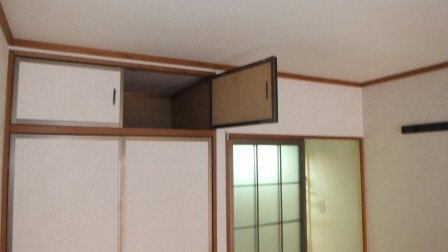 メゾン・タカツの収納|天袋付収納