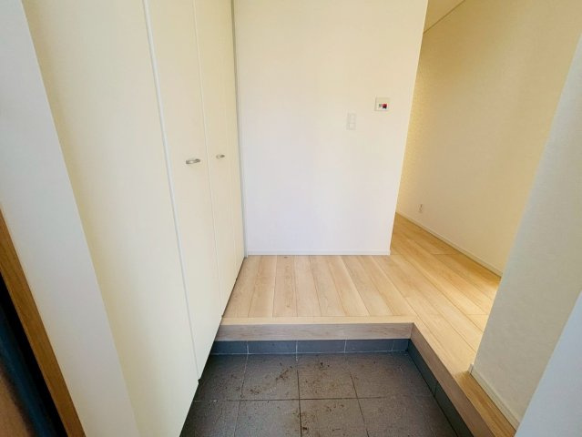 八街文違　第6　１号棟　新築戸建の玄関