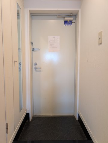 レジディア薬院大通の玄関