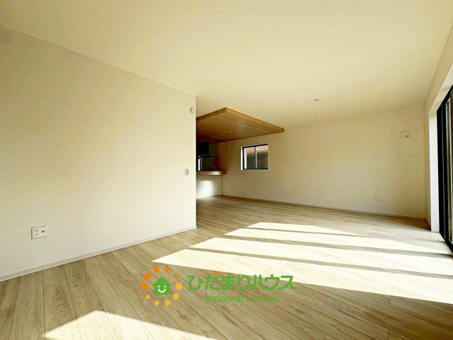 久喜市南8期　新築一戸建て　01　ケイアイテラスの居間・リビング