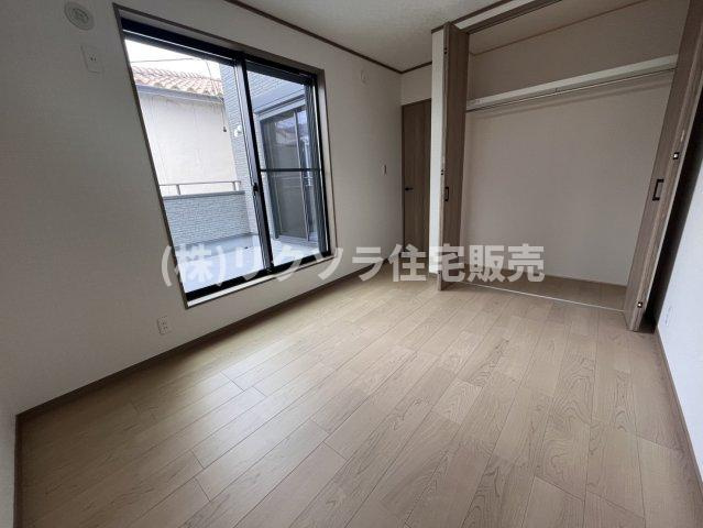 川勝町　新築一戸建ての洋室|洋室6.0帖
■物件内覧・資金計画相談・住宅ローン相談、リフォーム相談、お問合せ受付中■
※当日・翌日のご内覧、ご相談はお電話でのお問合せがスムーズです！