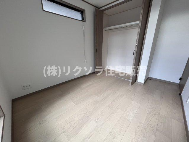 川勝町　新築一戸建ての寝室|洋室5.2帖
■物件内覧・資金計画相談・住宅ローン相談、リフォーム相談、お問合せ受付中■
※当日・翌日のご内覧、ご相談はお電話でのお問合せがスムーズです！