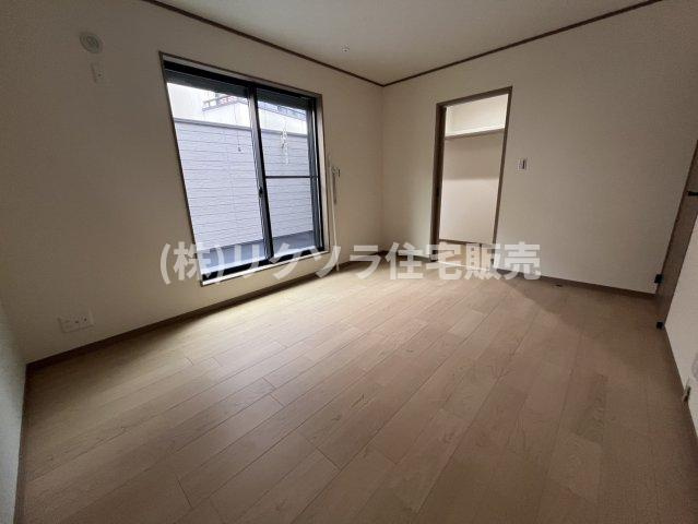 川勝町　新築一戸建ての子供部屋|洋室7.8帖　WIC付き
■物件内覧・資金計画相談・住宅ローン相談、リフォーム相談、お問合せ受付中■
※当日・翌日のご内覧、ご相談はお電話でのお問合せがスムーズです！