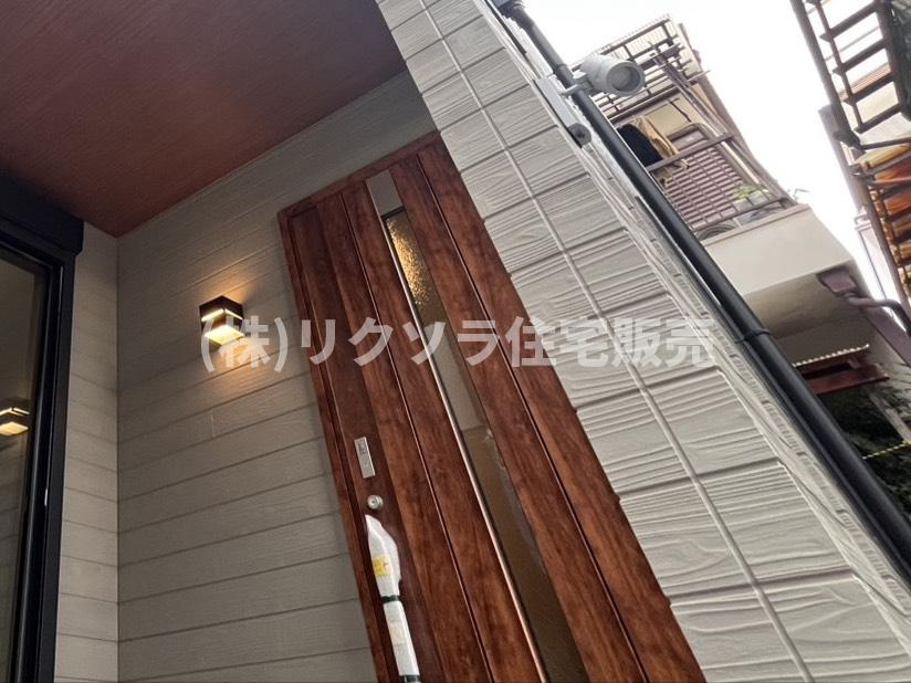 川勝町　新築一戸建ての玄関|■物件内覧・資金計画相談・住宅ローン相談、リフォーム相談、お問合せ受付中■
※当日・翌日のご内覧、ご相談はお電話でのお問合せがスムーズです！