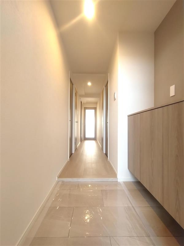 グラン・ドムール北野田の内装|廊下