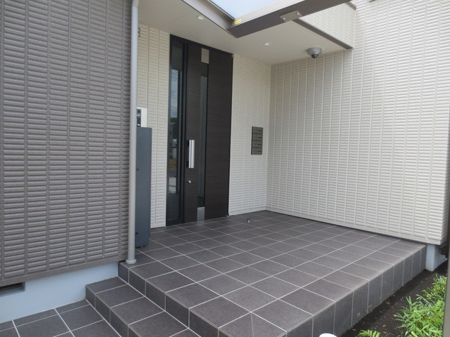 クレアーレ Ａ棟のエントランス|高級感のあるエントランス