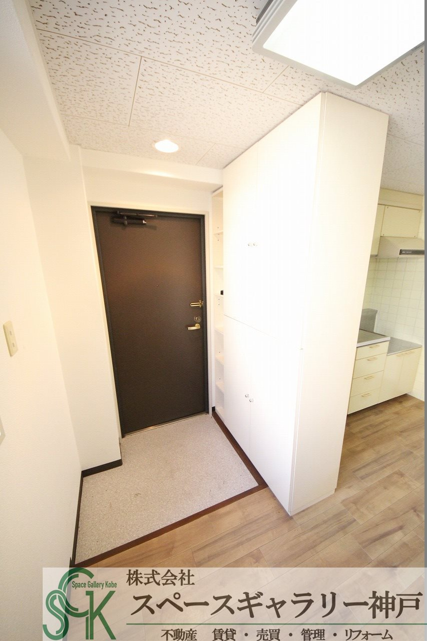 グッドライフ西神戸の玄関|※お部屋により仕様が異なる場合があります。