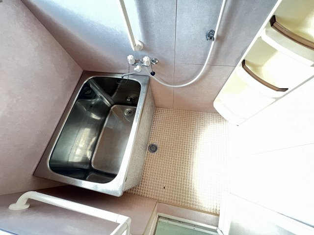 西町ハイツの浴室