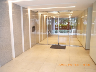 【エントランス】 | 管理体制もしっかりとしたマンションです。
