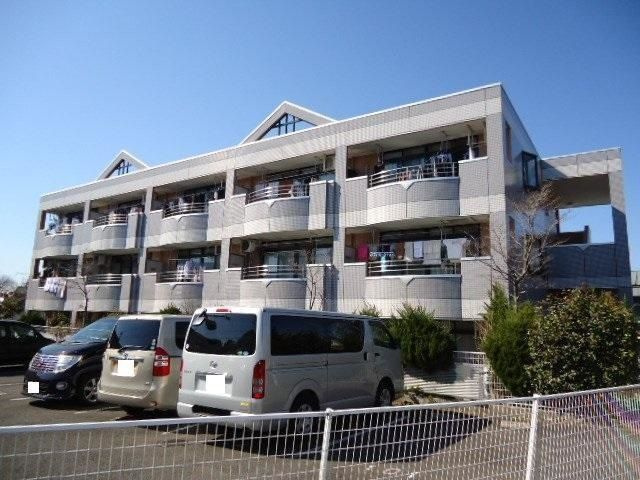 ドミールシャルマン