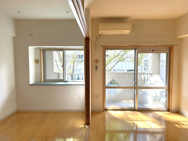 アスピーテ渡辺通の居間・リビング