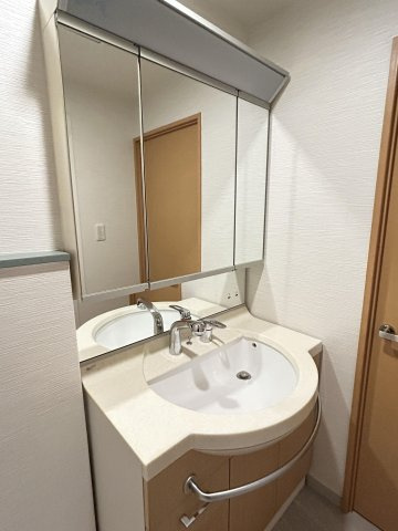 アスピーテ渡辺通の洗面所