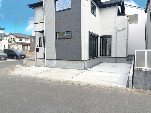 つくばみらい市紫峰ケ丘1期　新築戸建て　1号棟の駐車場|カースペースは2台お停めいただけます♪