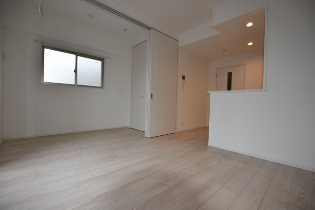 アルティザ大濠公園の居間・リビング