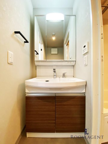 CrossRoad SasashimaLiveの洗面所