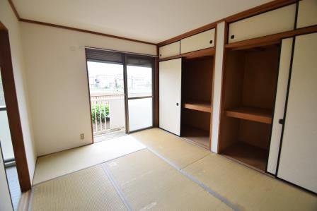 ネオハイツ伊藤の収納|収納2間分