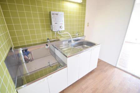 ネオハイツ伊藤のキッチン|ガスコンロ対応のキッチンです