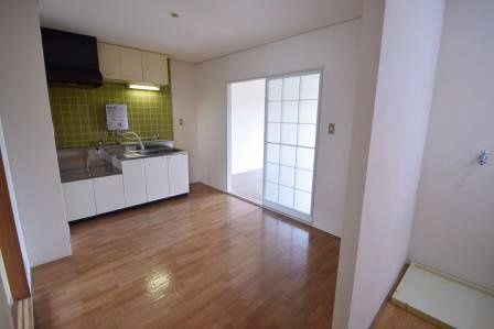 ネオハイツ伊藤の居間・リビング|ダイニング6帖