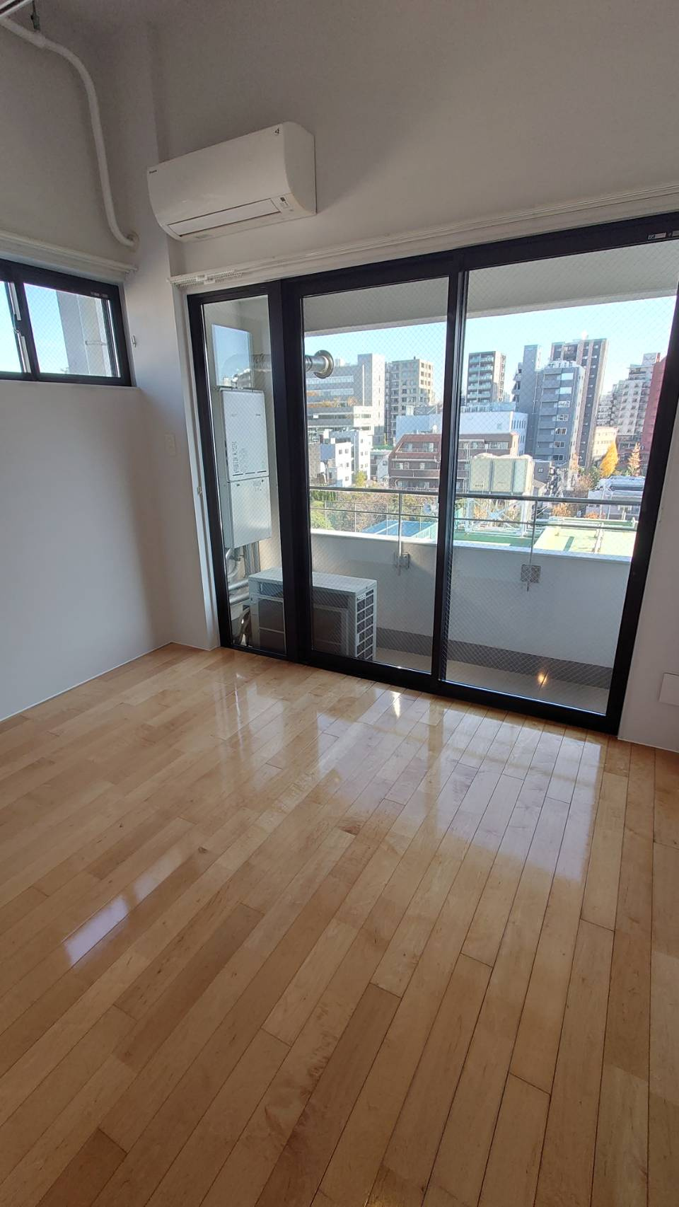 【居間・リビング】