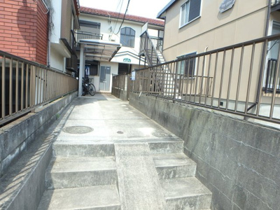 【エントランス】 | コーポさんげつ