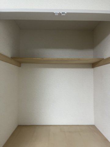 フローラ鶴見の収納