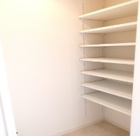 ロイヤルパークス若葉台の収納