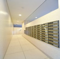 ロイヤルパークス若葉台のロビー