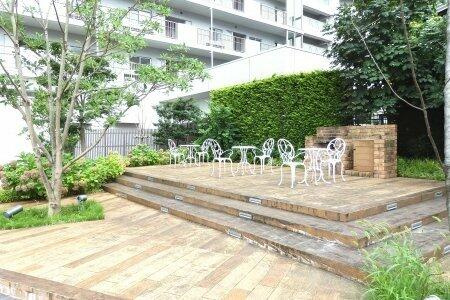 ロイヤルパークス若葉台の庭