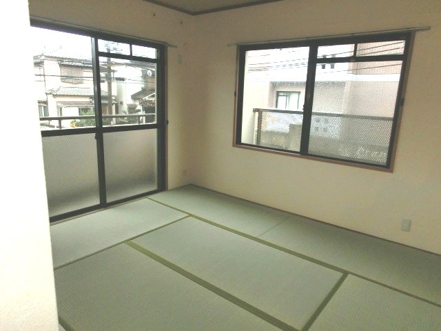 リベルテ美奈原の和室