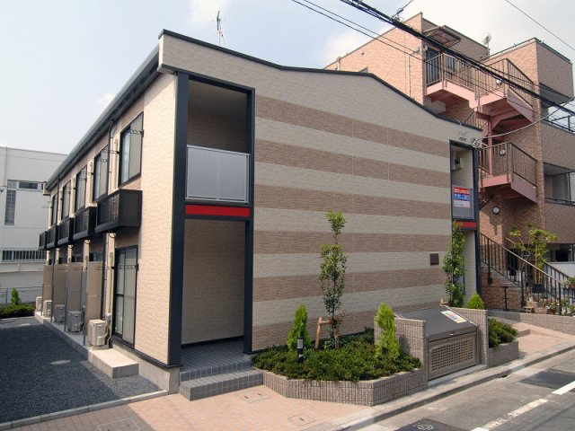 レオパレスＰｚａ　Ｆｉｏｒｅ