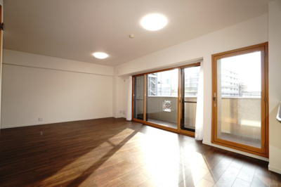 【居間・リビング】 | 【上質感リフォーム】サンヴェール海老園 | 室内（2025年12月8日8：00頃）撮影