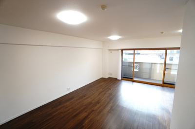 【居間・リビング】 | 【上質感リフォーム】サンヴェール海老園 | 室内（2025年12月8日8：00頃）撮影