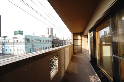 【バルコニー】 | 【上質感リフォーム】サンヴェール海老園 | 現地（2025年12月8日8：00頃）撮影