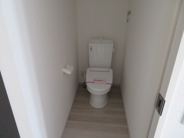 高崎市岩鼻町１期（全４棟）１号棟のトイレ