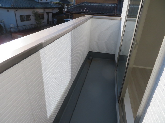 高崎市岩鼻町１期（全４棟）１号棟のバルコニー