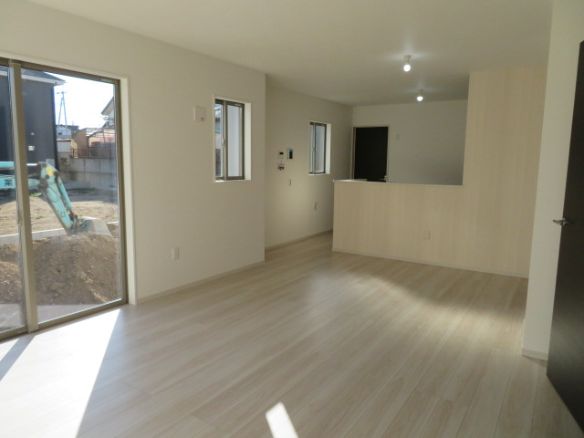 高崎市岩鼻町１期（全４棟）１号棟の居間・リビング