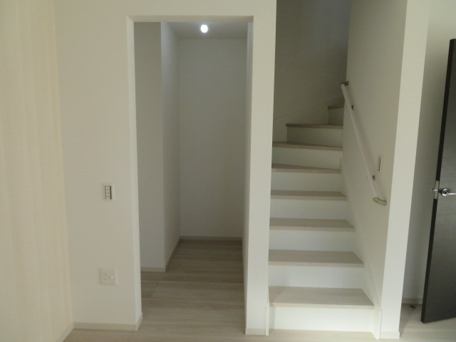 高崎市岩鼻町１期（全４棟）１号棟の収納