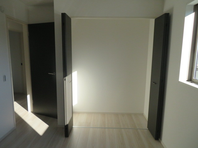 高崎市岩鼻町１期（全４棟）１号棟の収納