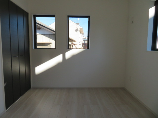 高崎市岩鼻町１期（全４棟）3号棟の洋室