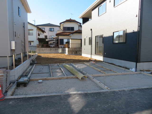 高崎市岩鼻町１期（全４棟）3号棟の駐車場