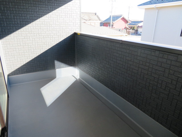 高崎市岩鼻町１期（全４棟）3号棟のバルコニー