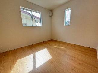 【洋室】 | 廿日市市阿品台3（阿品駅）全2区画　NO2 | 2階　洋室×3　収納付きでお部屋がスッキリ広く使えます。
