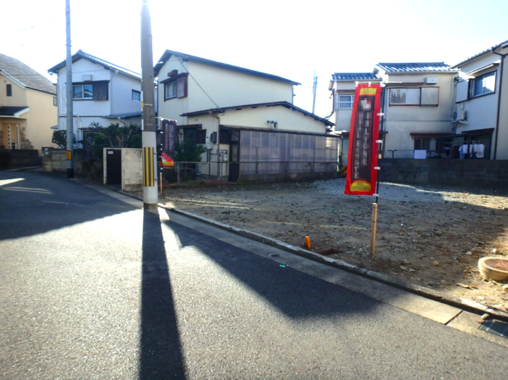 宝塚市安倉南4丁目　土地の外観|前面道路を含む現地写真
（前面道路 約4ｍ）
